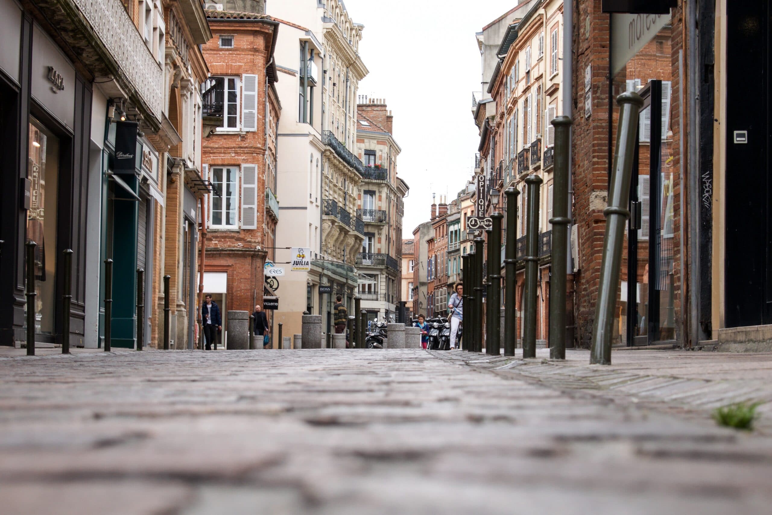 De plus en plus de centres-villes avec des rues désertes et des locaux vides, le programme Action Cœur de Ville vient au secours de ces petites et moyennes collectivités